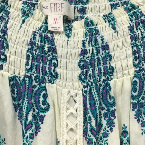 NWOT 🦚 LOVE FIRE Cream Teal Paisley Smocked Off Shoulder Tassel Crochet Trim - Picture 2 of 11